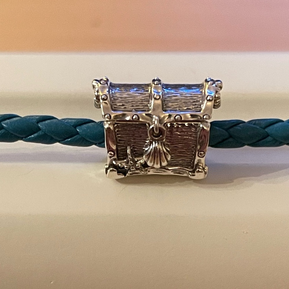 Pandora Seashell Clasp Turquoise Bracelet with charm - Picture 2 of 7